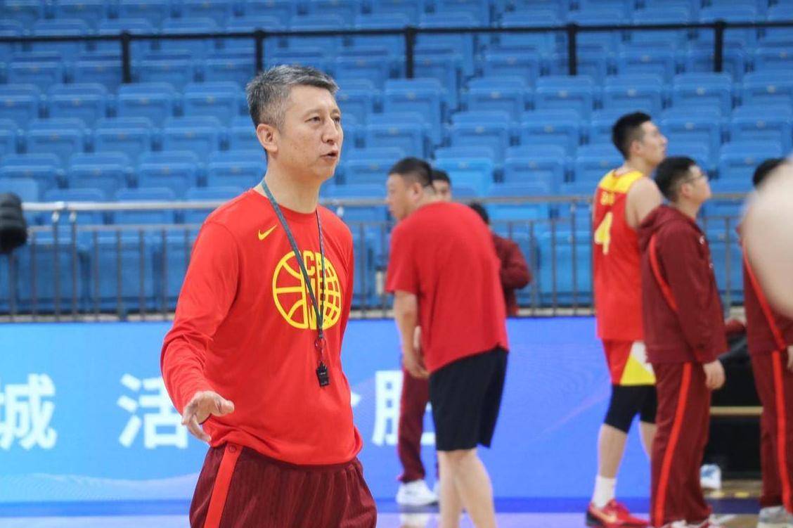 深圳男篮发布备战花絮;清晨造点机会;意甲任务艰巨;赛季目标并未改变 深圳男篮发布备战花絮;清晨造点机会;意甲任务艰巨;赛季目标并未改变