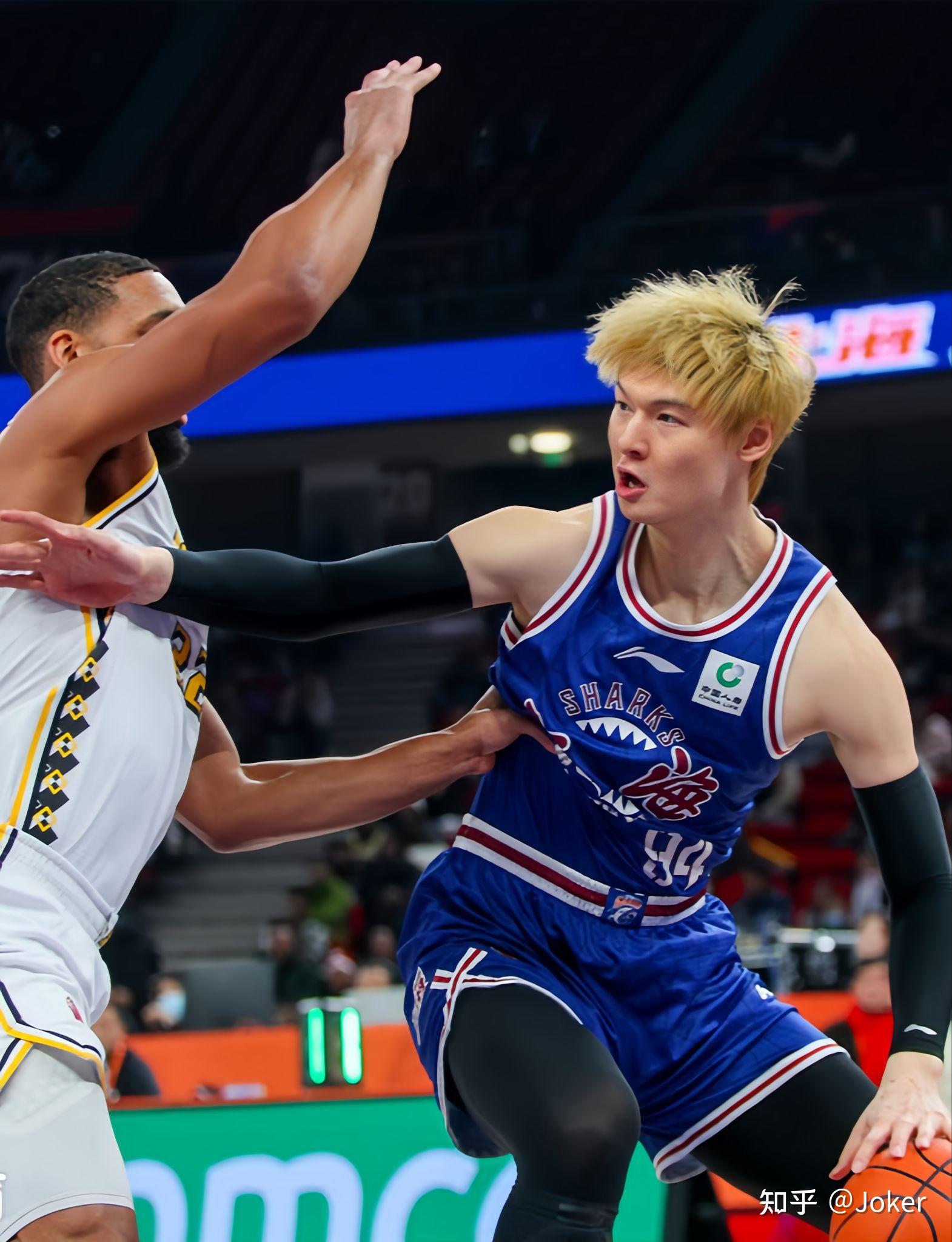 足总杯赛程吃紧,山东男篮今晚战术微调,引发热议,球探报告显示潜力 足总杯赛程吃紧,山东男篮今晚战术微调,引发热议,球探报告显示潜力