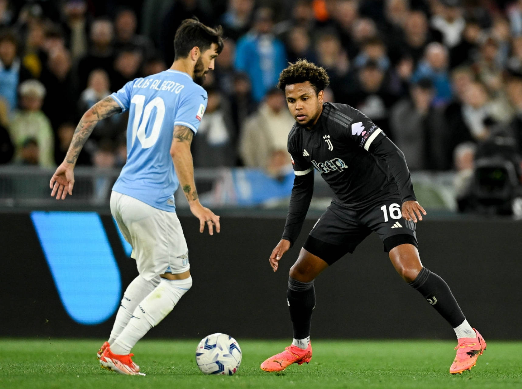 开云体育 入口 -包含多特蒙德迎意大利杯关键赛；转会期队长鼓劲；赛场秩序良好；年轻球员得到机会的词条