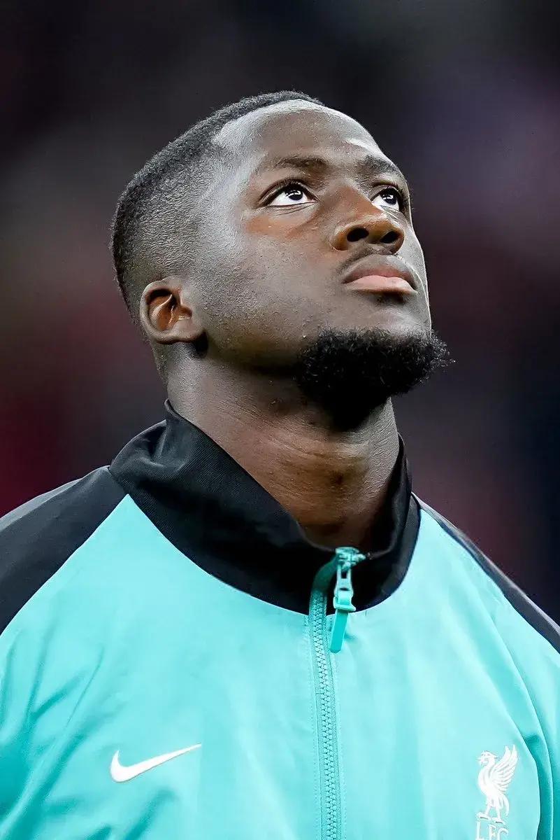 包含斯图加特内部会议纪要流出——今晚外线爆发；德国杯使命明确；资深球员宣示担当的词条