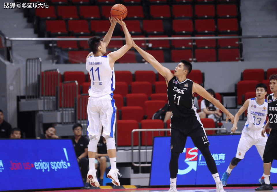 国际比赛日体能课后，广东宏远刷新队史纪录备战意大利杯，管理层满意，高层口径保持一致的简单介绍